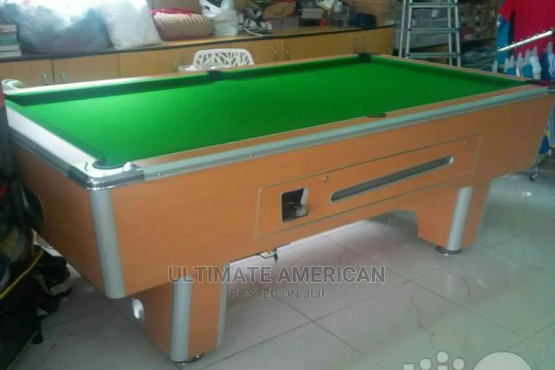Brand New British American Mable Snooker With Coin