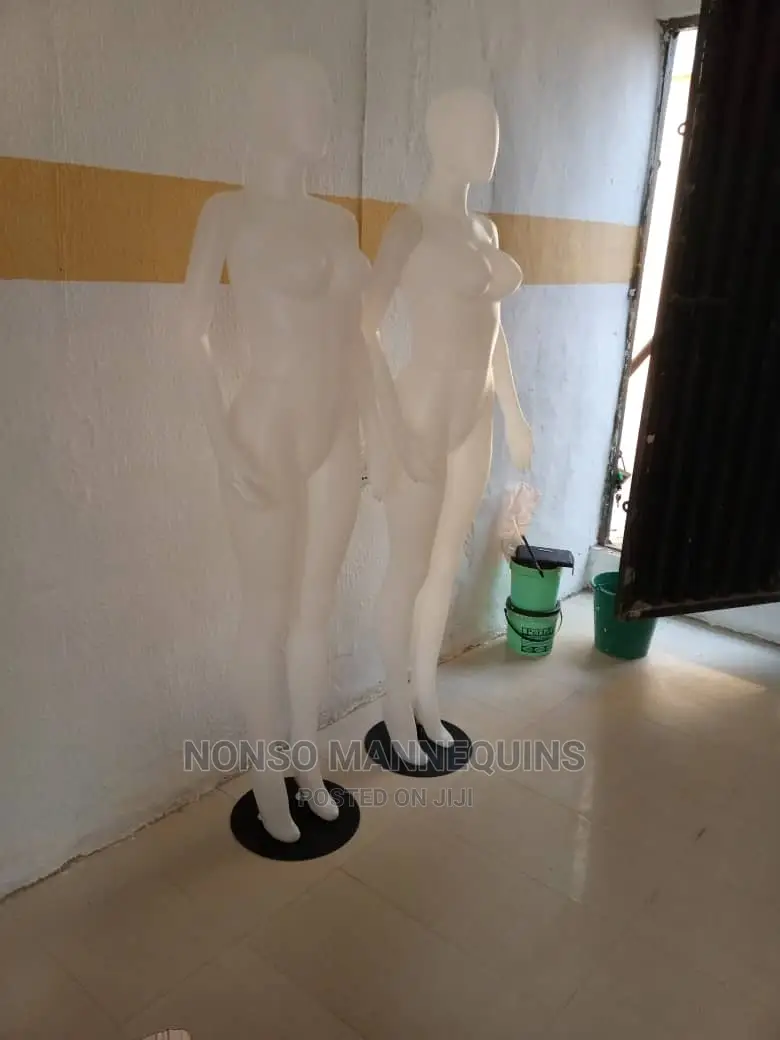 Female White Mannequin 1