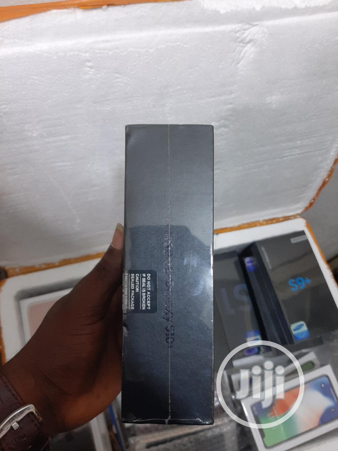 New Samsung Galaxy S10 Plus 128 GB Silver
