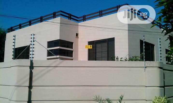 Electric Perimeter Security Fence