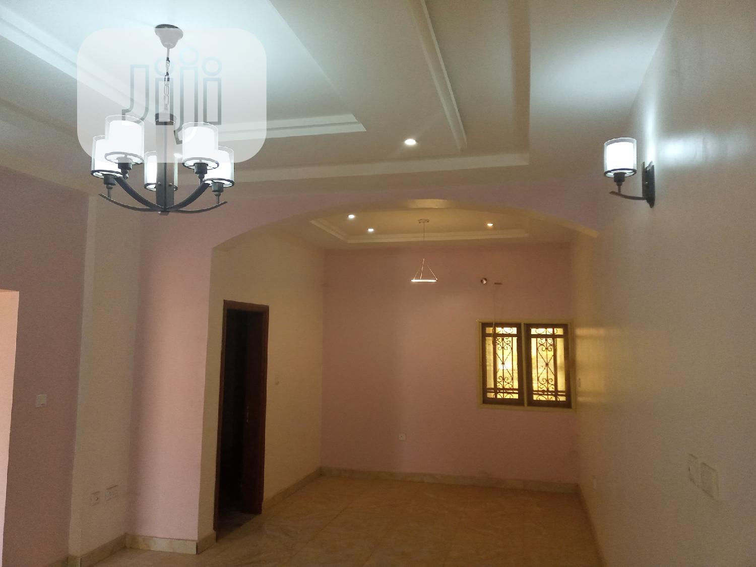 4bdrm Duplex in Durumi for sale