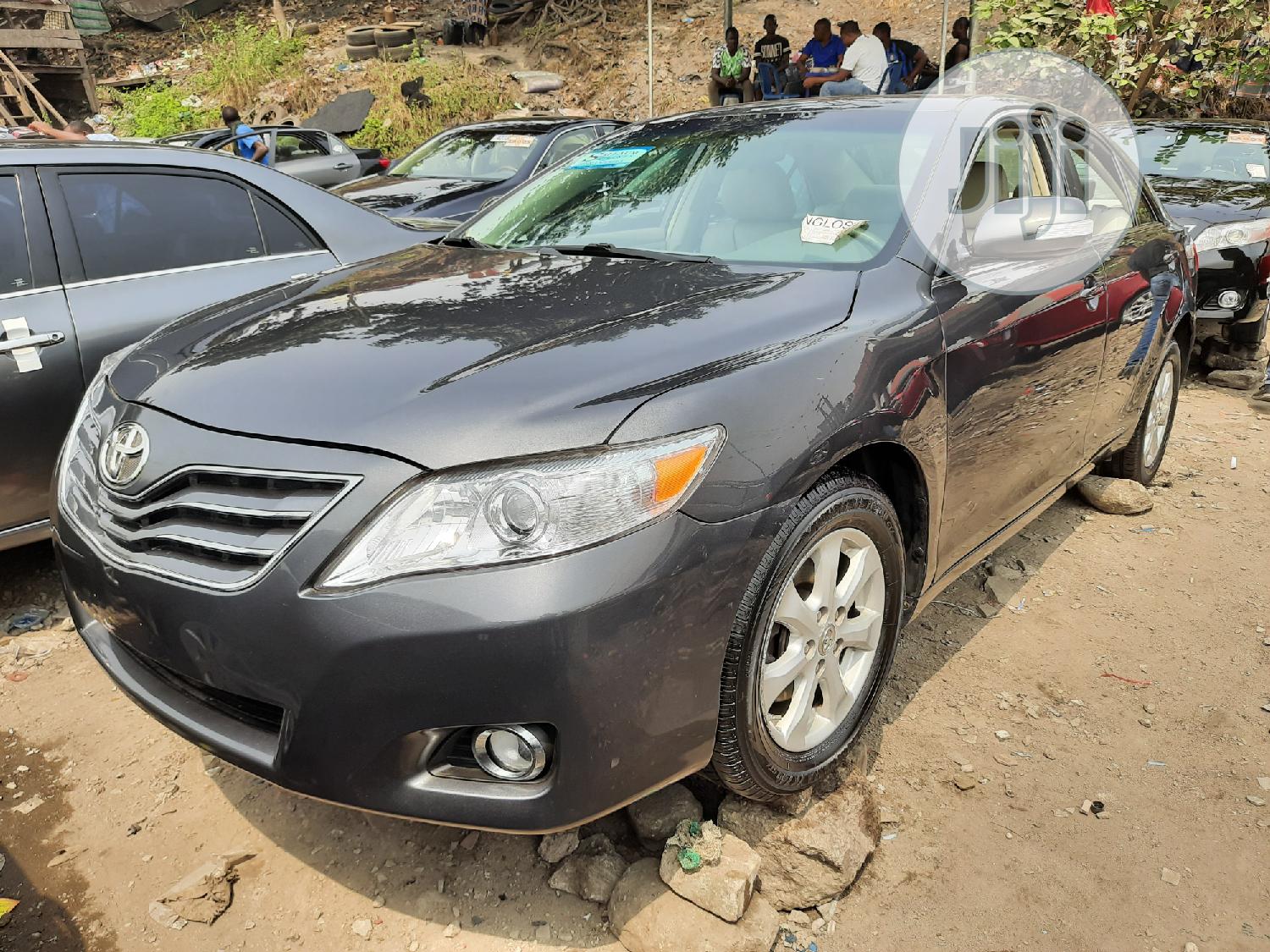 Toyota Camry 2009 Gray