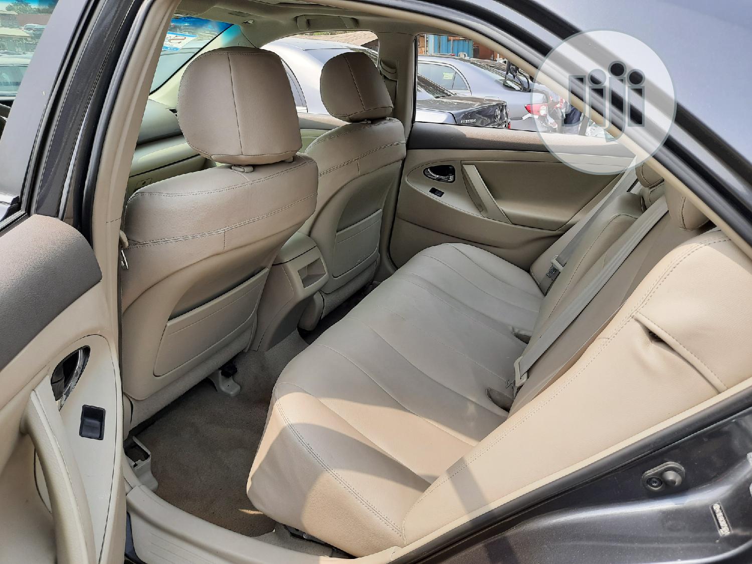 Toyota Camry 2009 Gray