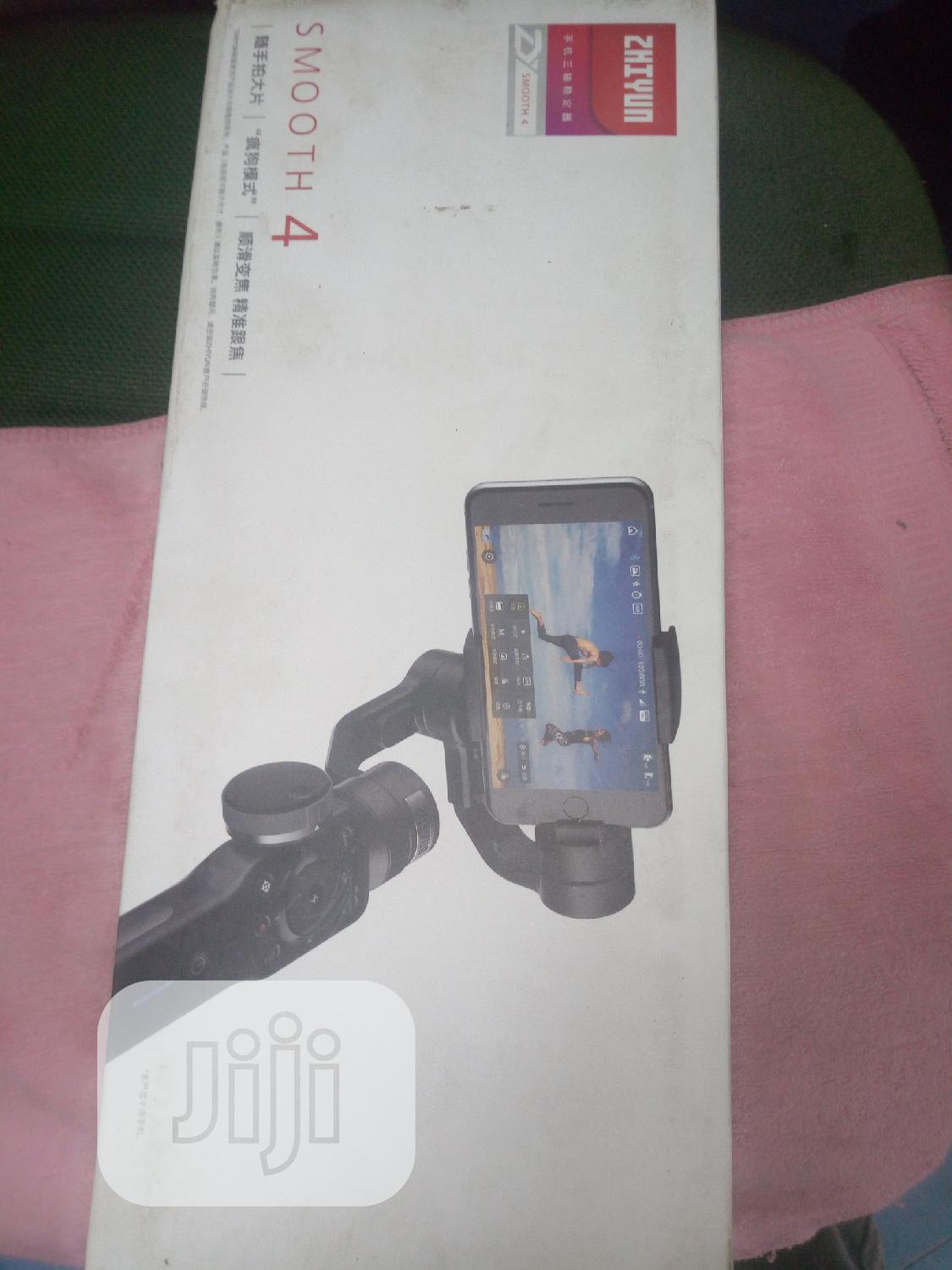 Zhiyun Smooth4 3-Axis Mobilephone Handheld Gimbal Stabilizer