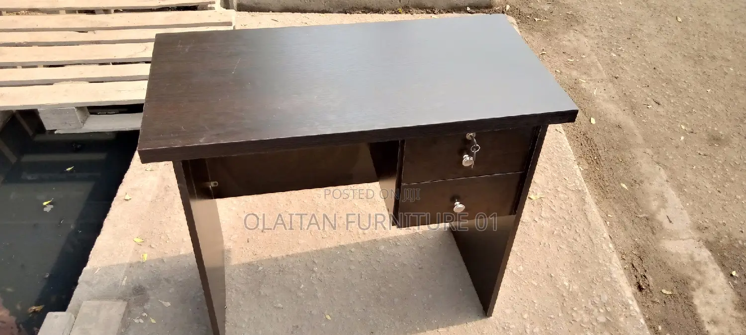 Laptop, Reading Table