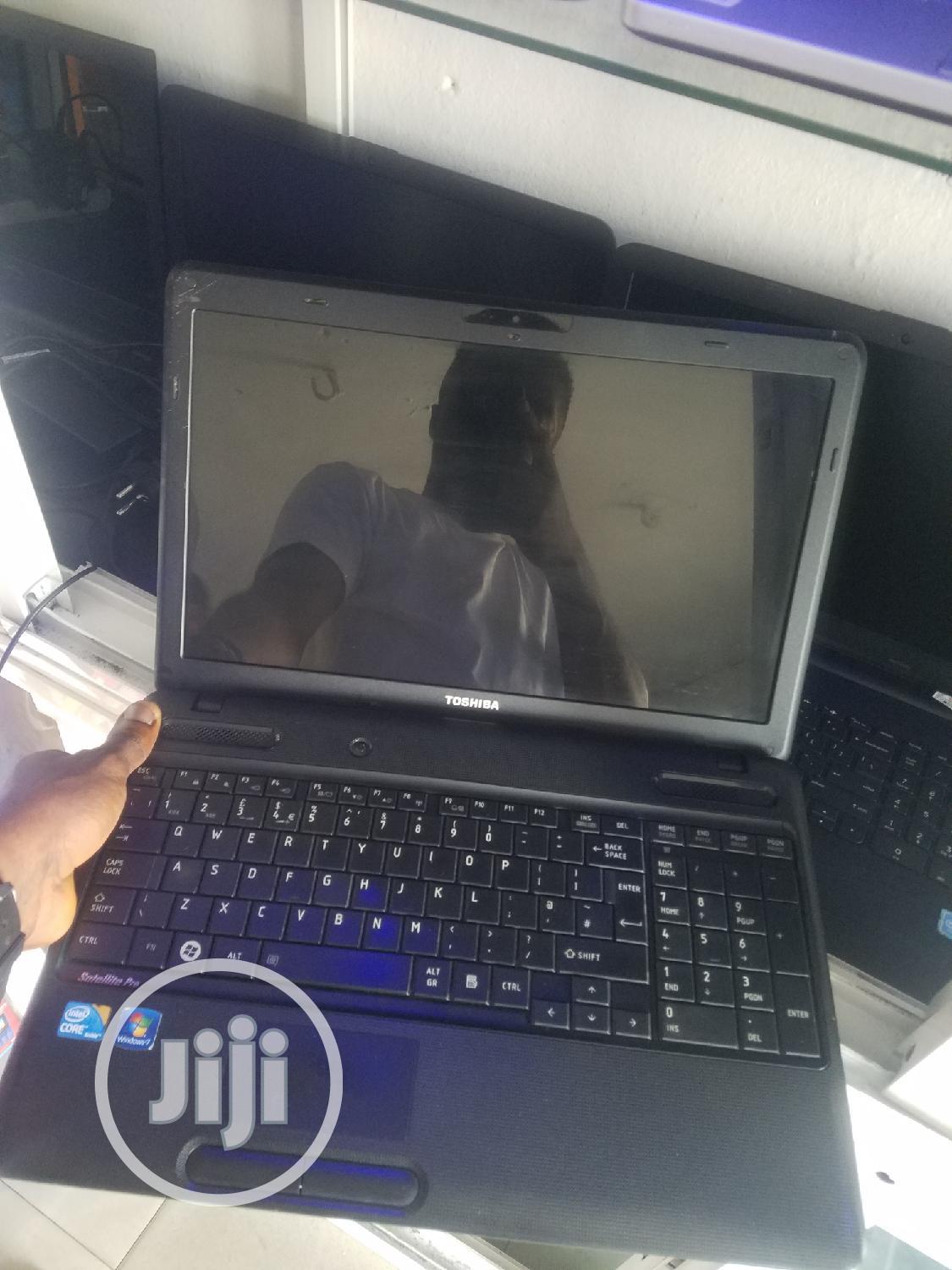 Laptop Toshiba 4GB Intel Core I3 HDD 320GB
