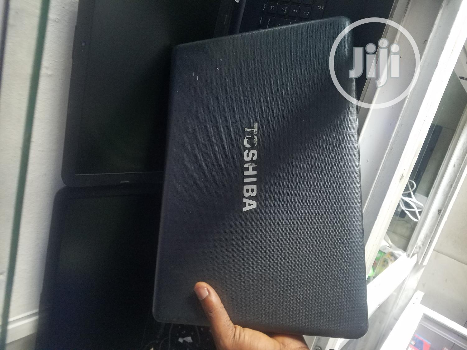 Laptop Toshiba 4GB Intel Core I3 HDD 320GB