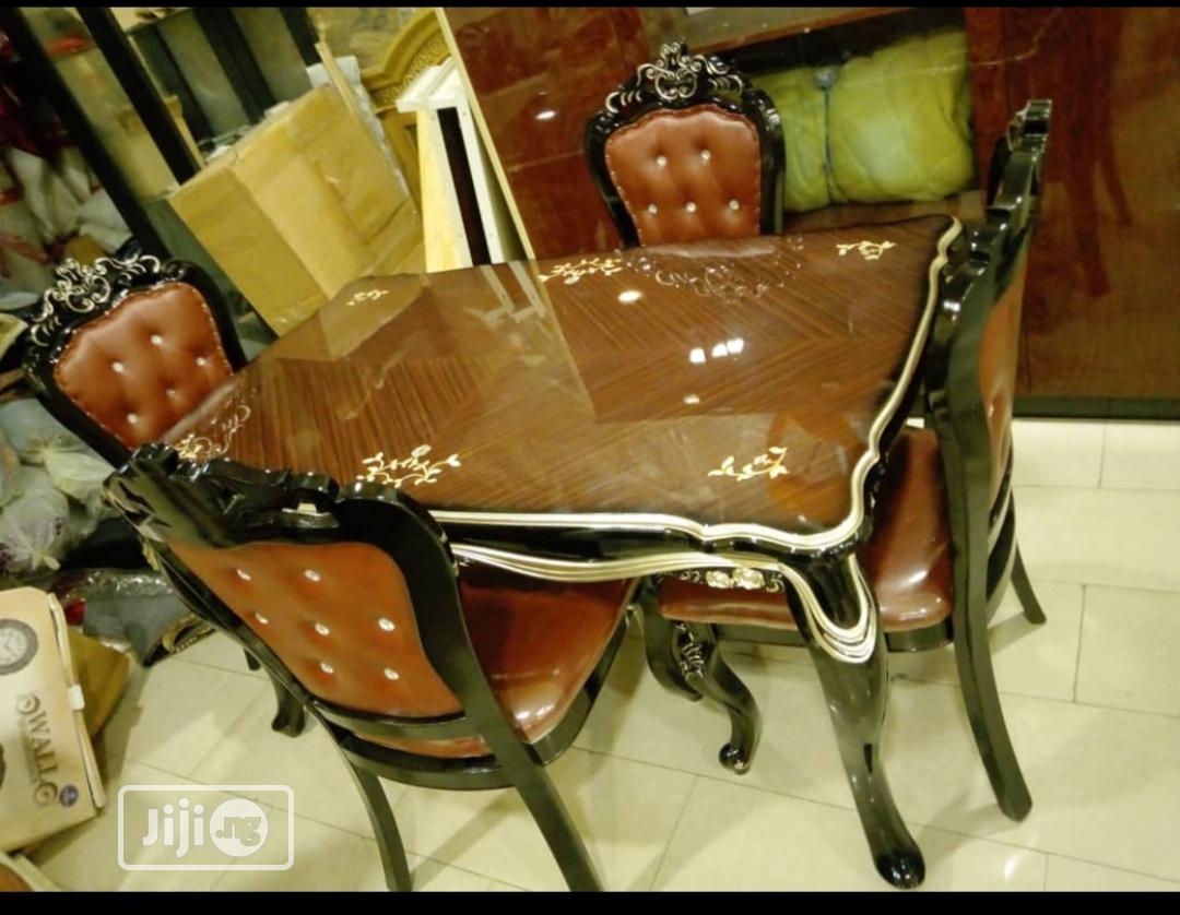 Royal Wooden 6 Seaters Dinning Set