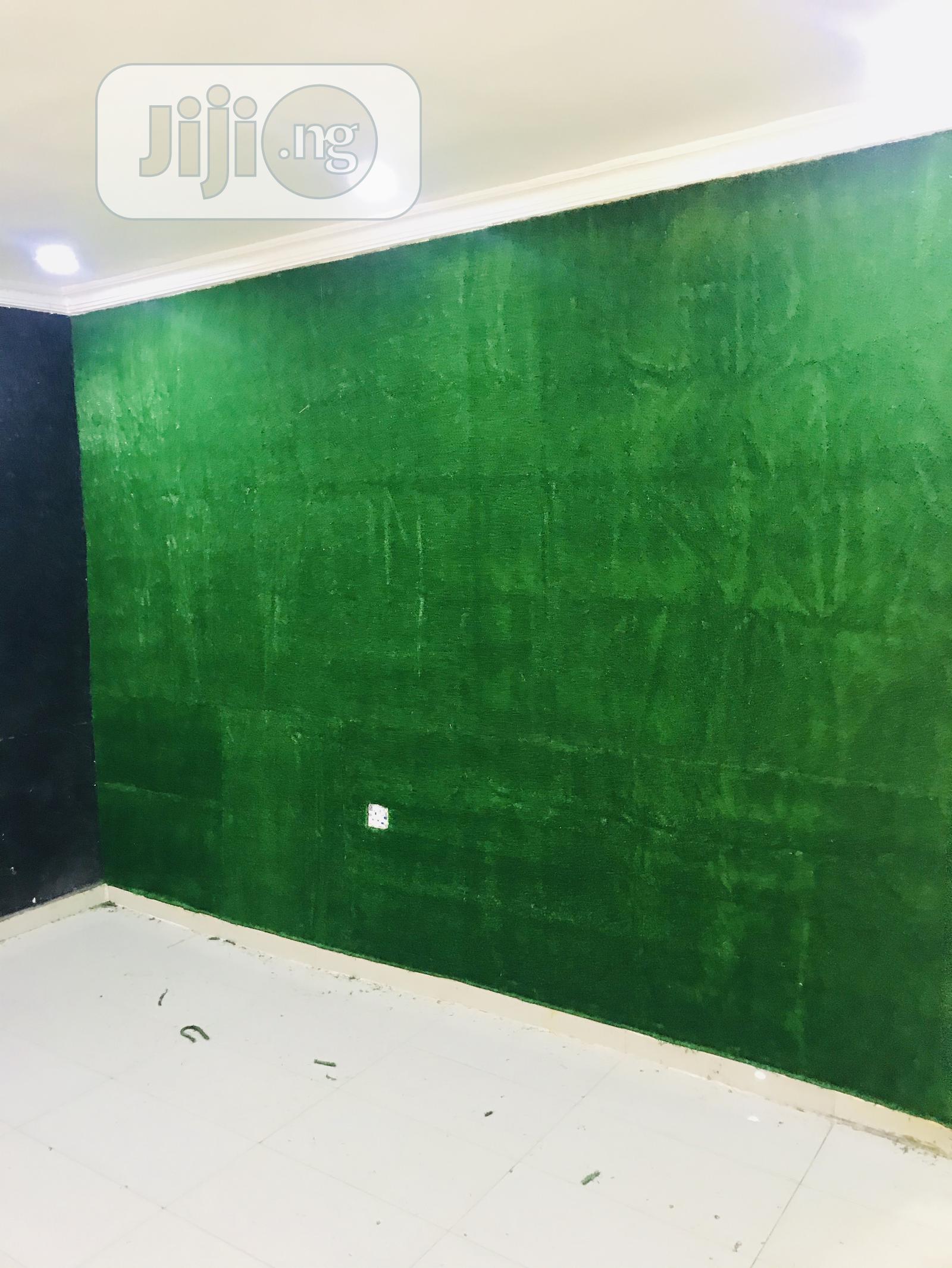 Grass Rugs to Beautify Wall