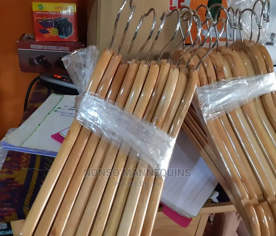 Wooden Hangers With High Quality Texture