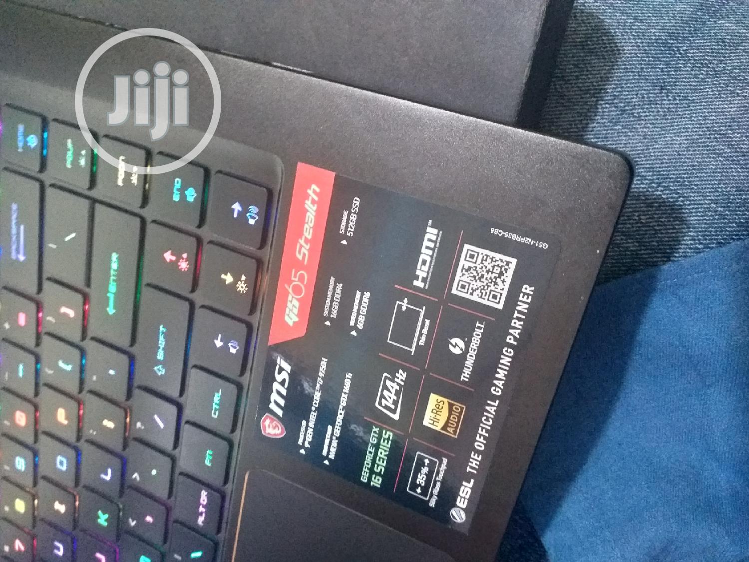 Laptop MSI GS65 Stealth Thin 8RE 16GB Intel Core I7 SSD 512GB