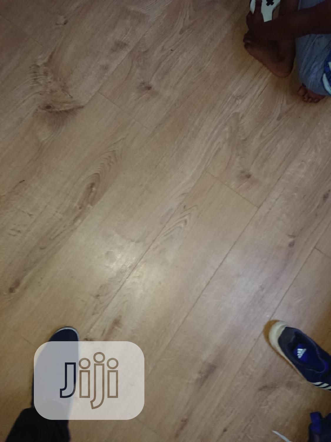 Laminate Vinyl Wood Floor Tiles