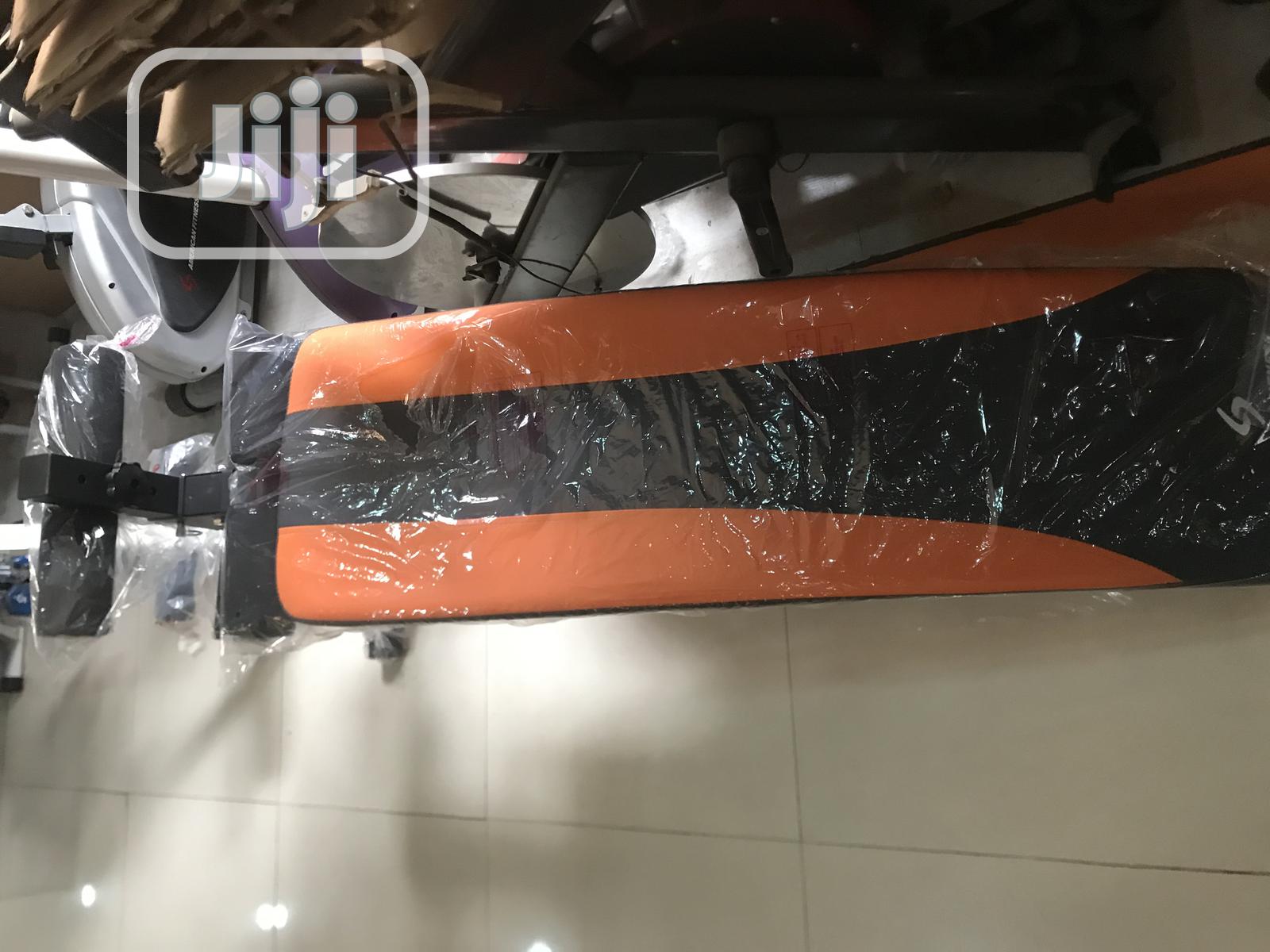 Commercial Sit Up Bench