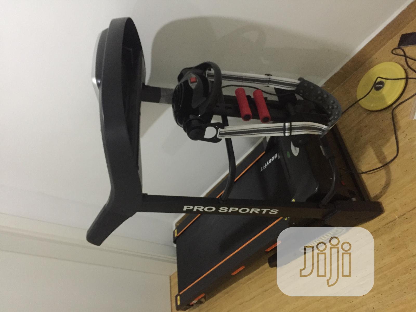 Originalbrand Imported 2.5hp Treadmill With Massager Dumbell