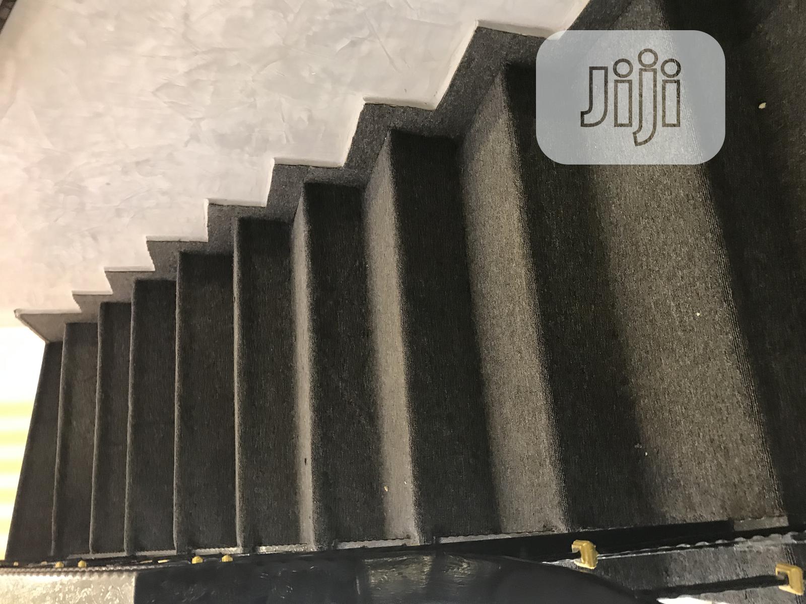 Rugs for Staircase at Affordable Price