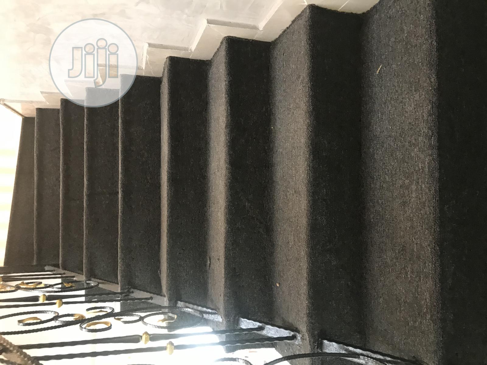 Rugs for Staircase at Affordable Price