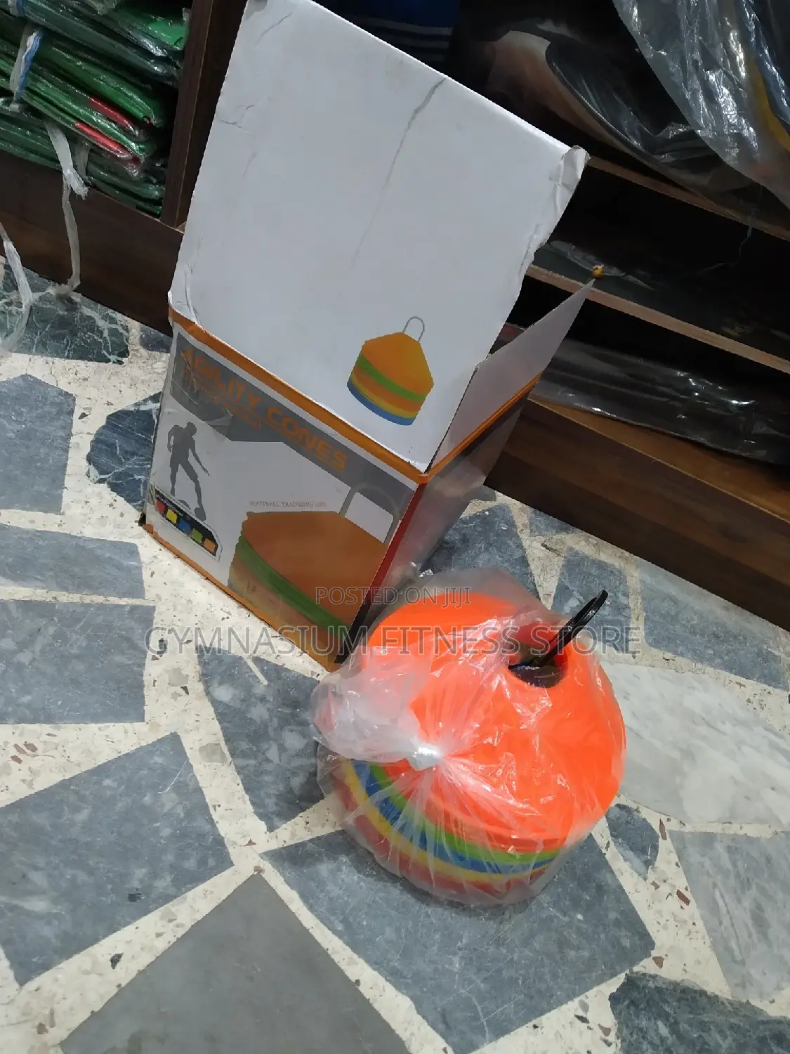 Flat Cones Multi