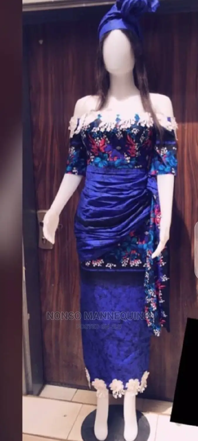 Female White Mannequins