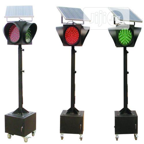 Solar Powered Traffic Light Installation By Teso Tech