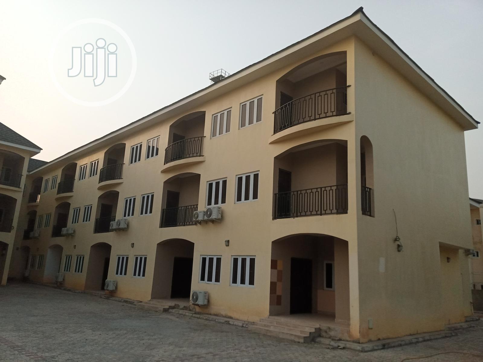 4bdrm Duplex in Jabi for sale