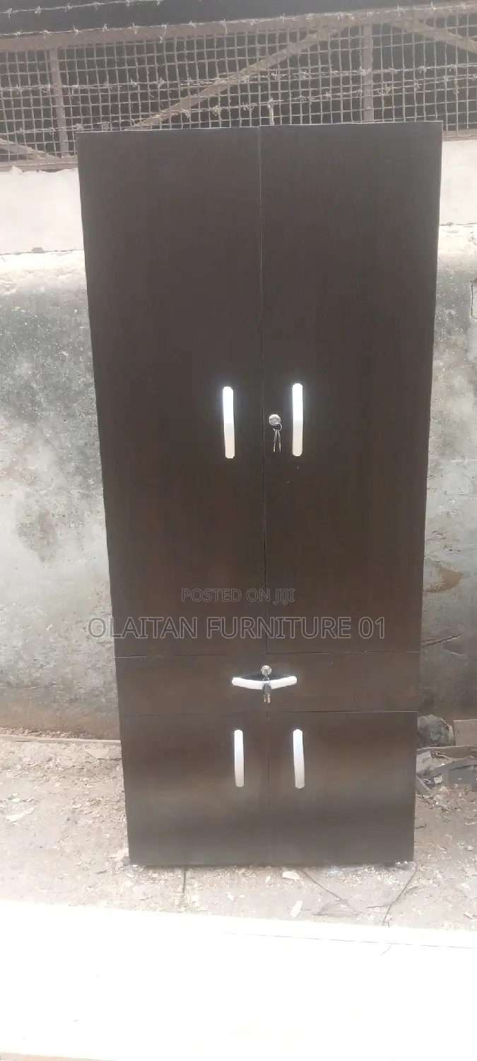 30inches/ 6fit House Waldrobe
