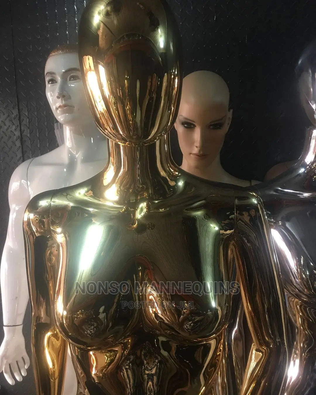 GOLD Female Mannequin