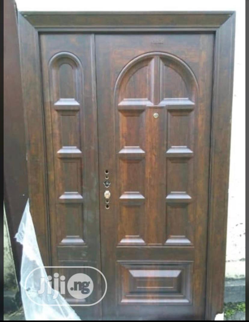 Special Door Dina