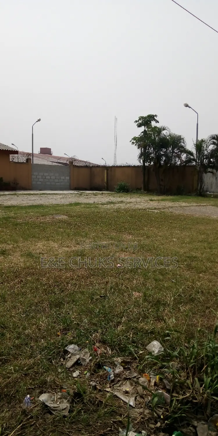 Multipurpose Space For Eateries, Bars, Car Link, Restaurant, Etc