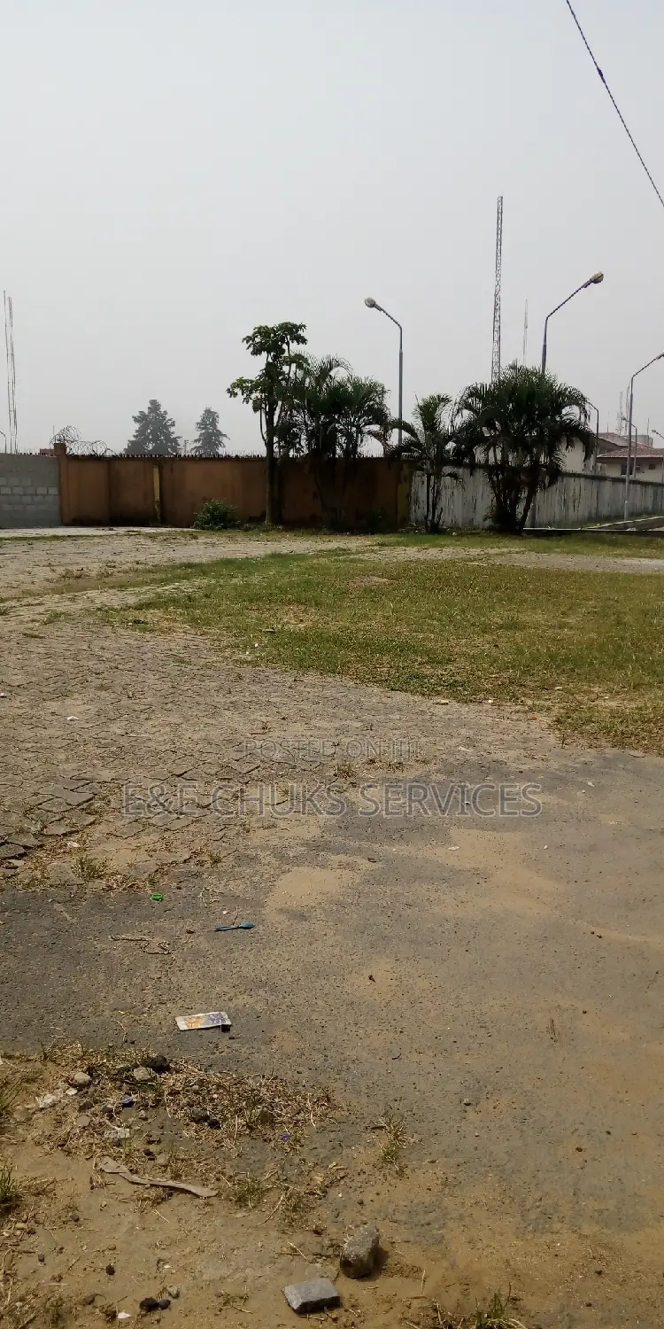 Multipurpose Space For Eateries, Bars, Car Link, Restaurant, Etc
