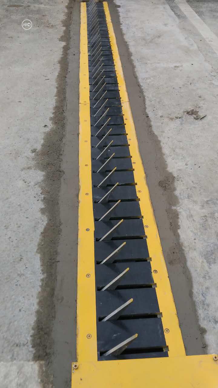 Three Meter Tyer Killer Spike