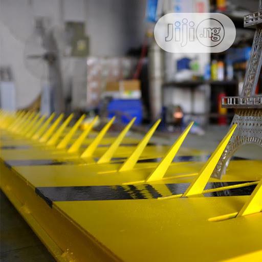 Three Meter Tyer Spike