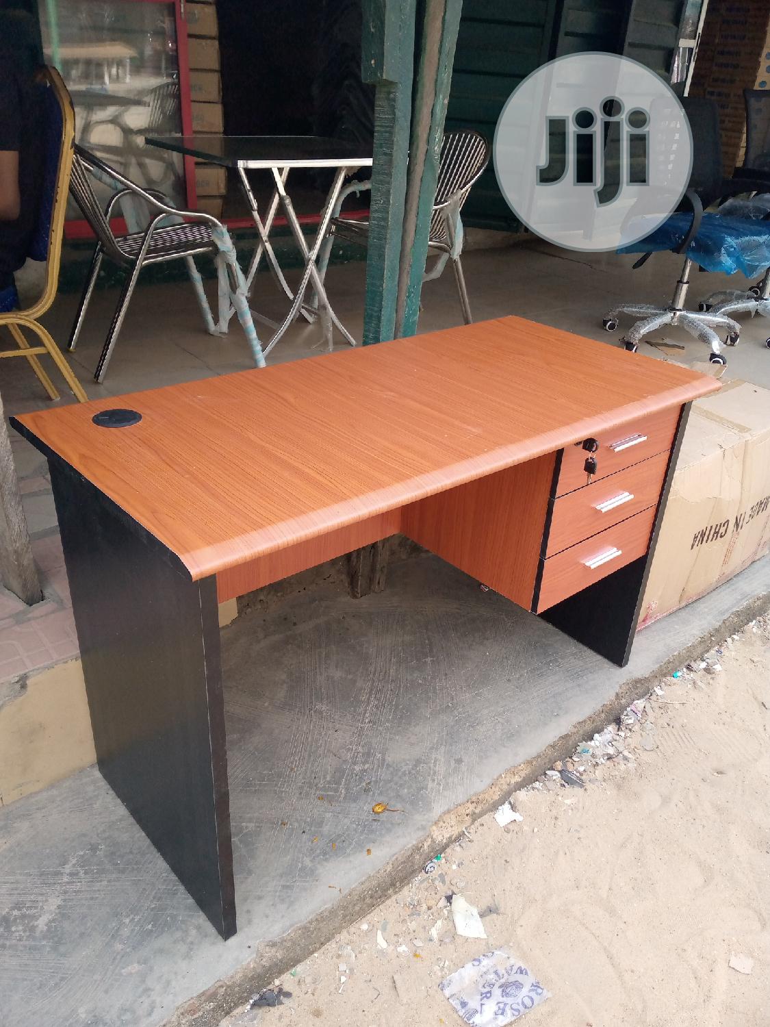 Quality Executive 4ft Wooden Office Table With Drawers.