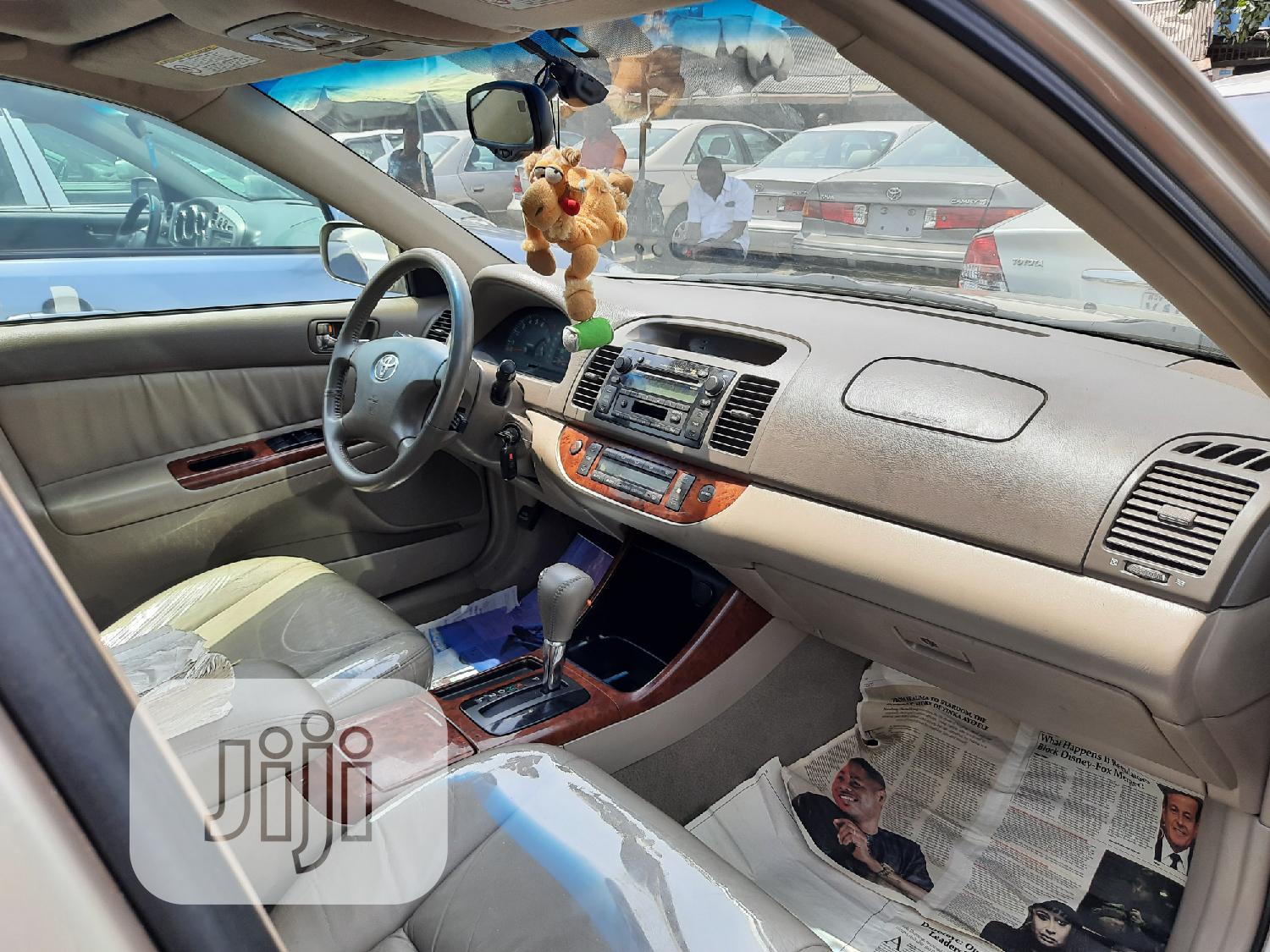Toyota Camry 2004 Gold