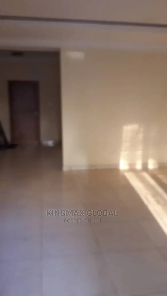 3bdrm Block of Flats in Paradise Estate, Life Camp for sale