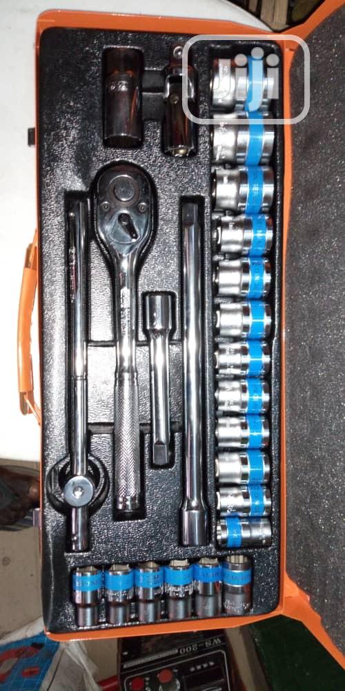 24pcs 1/2” Set of Sockets