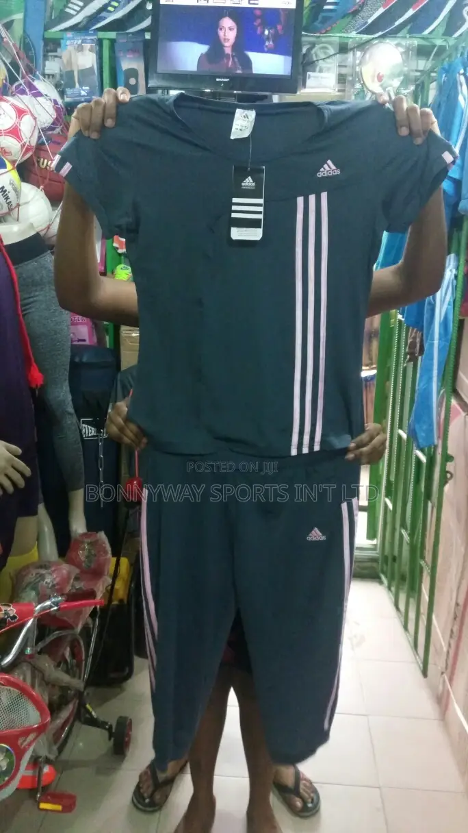 Grey With Stripe Colour Gym Outfit