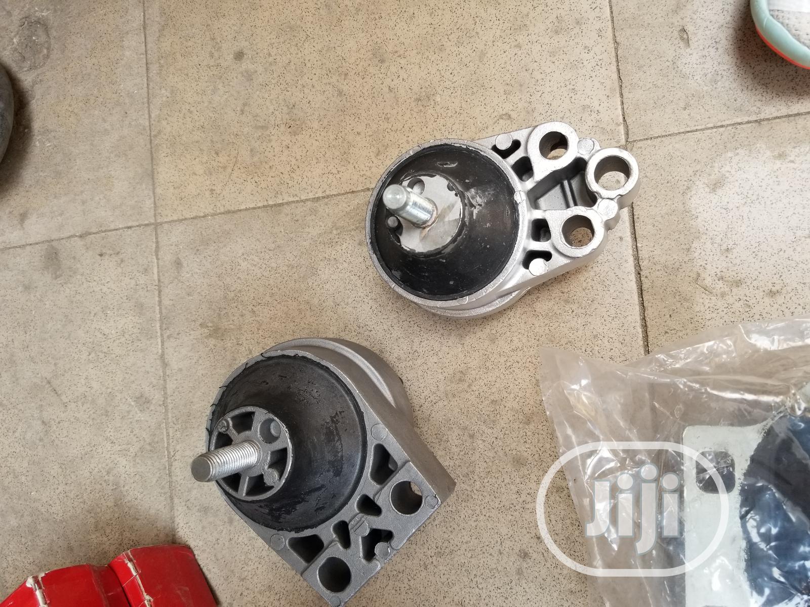 Ford Focus Gear Mounting