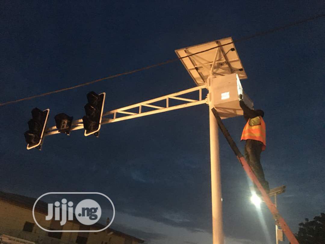 Solar Traffic Light