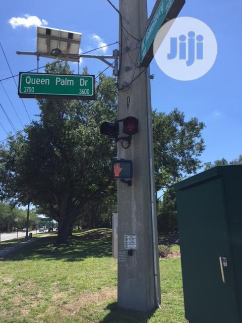 Solar Traffic Light