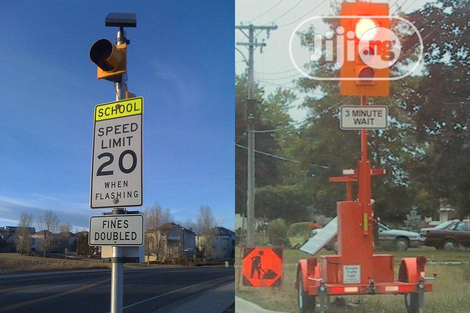Solar Traffic Light