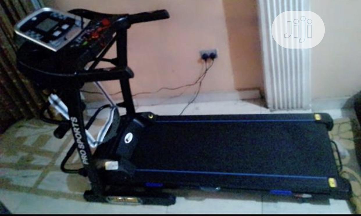 2.5hp Treadmill With Massager New