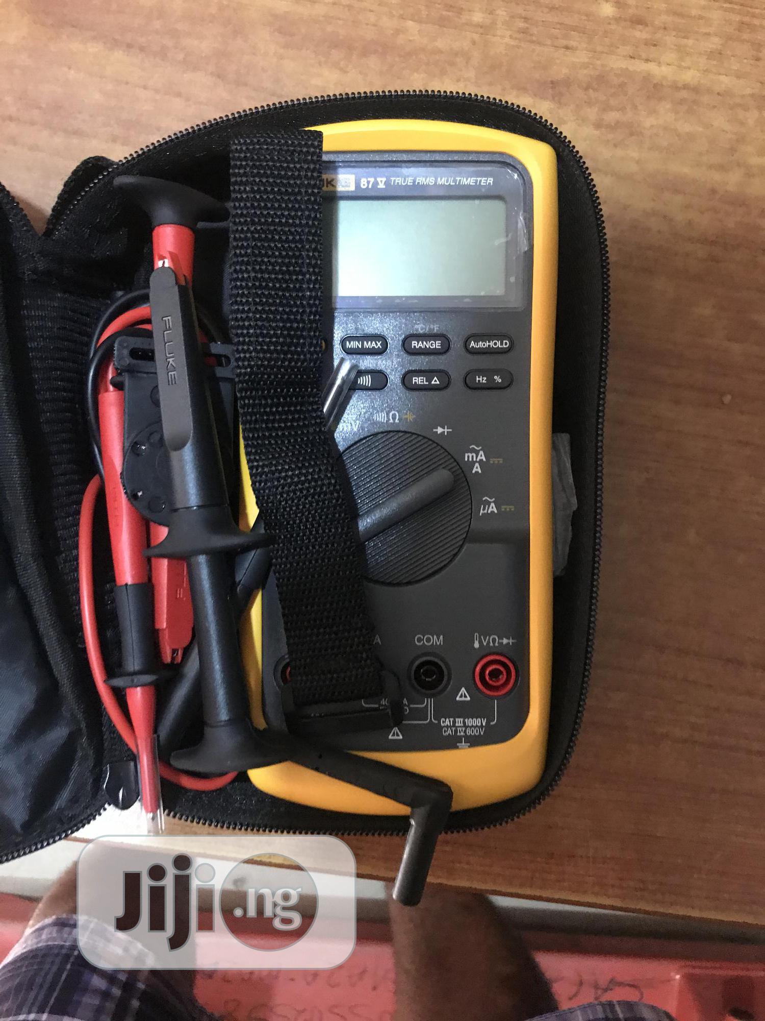 Fluke 87v/E2 Kit Digital Multimeter