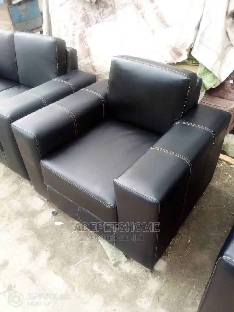 Complete Set Leather Sofa for Urget Sale