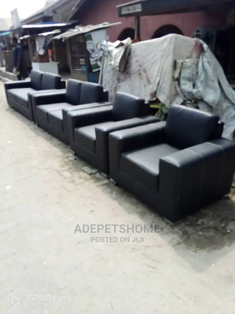 Complete Set Leather Sofa for Urget Sale