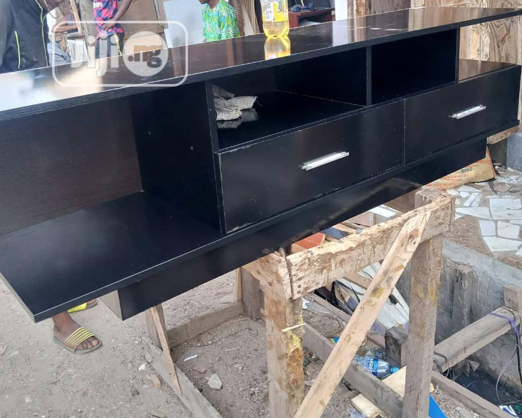 Beautiful Tv Console and Center Table
