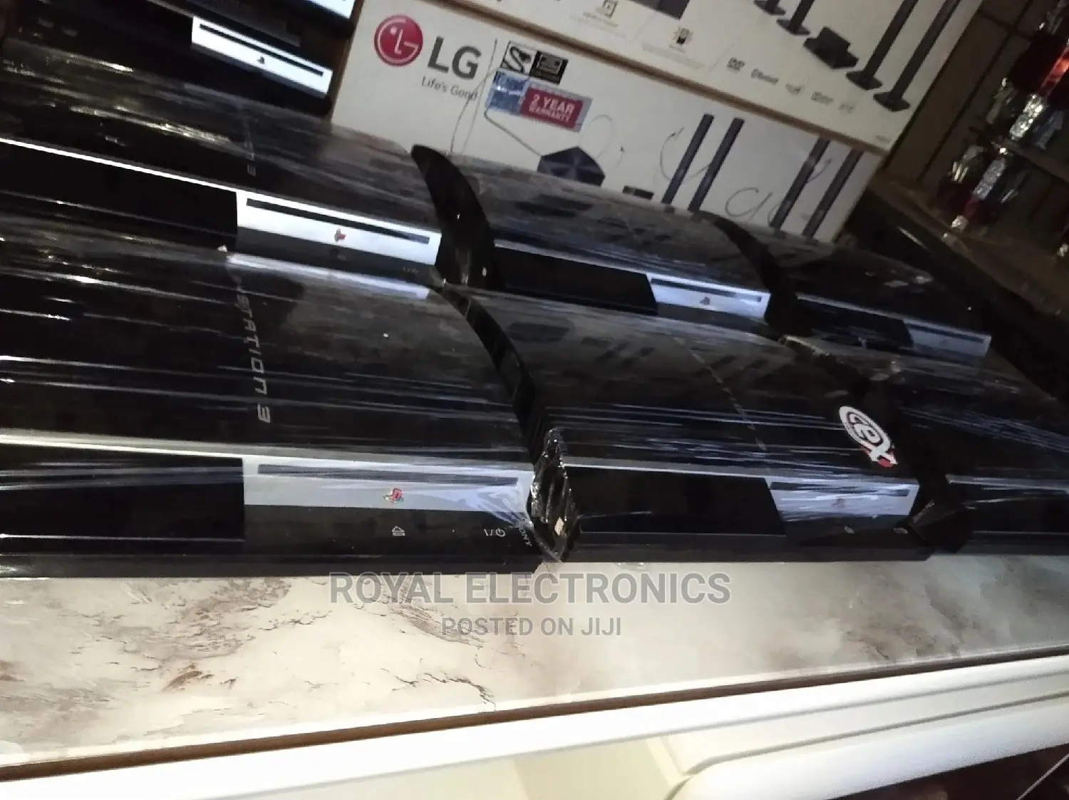 UK Ps3 Game Downloaded With 10 Latest Games With Wireles Pad