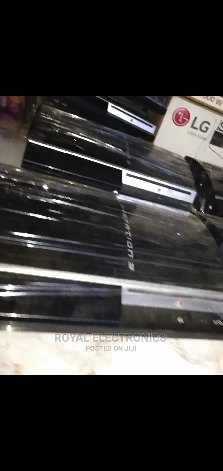 Direct Uk Playstation3 With 13 Games Like PES 22 and FIFA 21