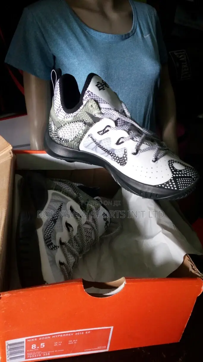Highly Professional Nike Hyperrev Basketball Size Uk 8.5,