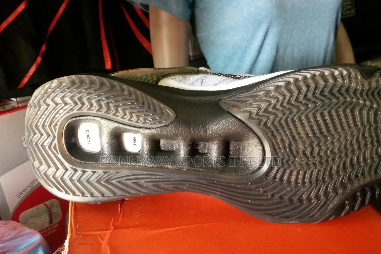 Highly Professional Nike Hyperrev Basketball Size Uk 8.5,