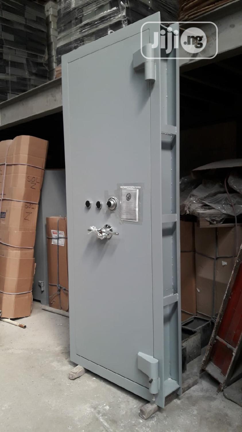 Vault Armoured Bomb and Bullet Proof Door